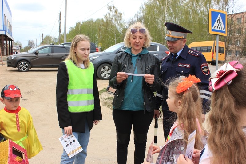 В Нижегородской области сотрудники Госавтоинспекции и общественники сыграли с водителями в «дорожную рулетку»