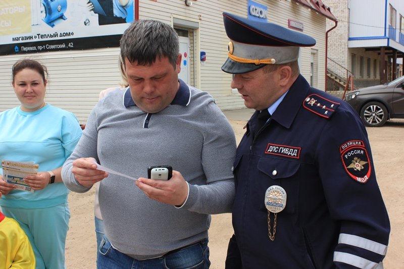 В Нижегородской области сотрудники Госавтоинспекции и общественники сыграли с водителями в «дорожную рулетку»